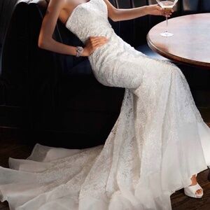 🌸Host Pick🌸 Galina Signature Lace Wedding Gown - Size 14